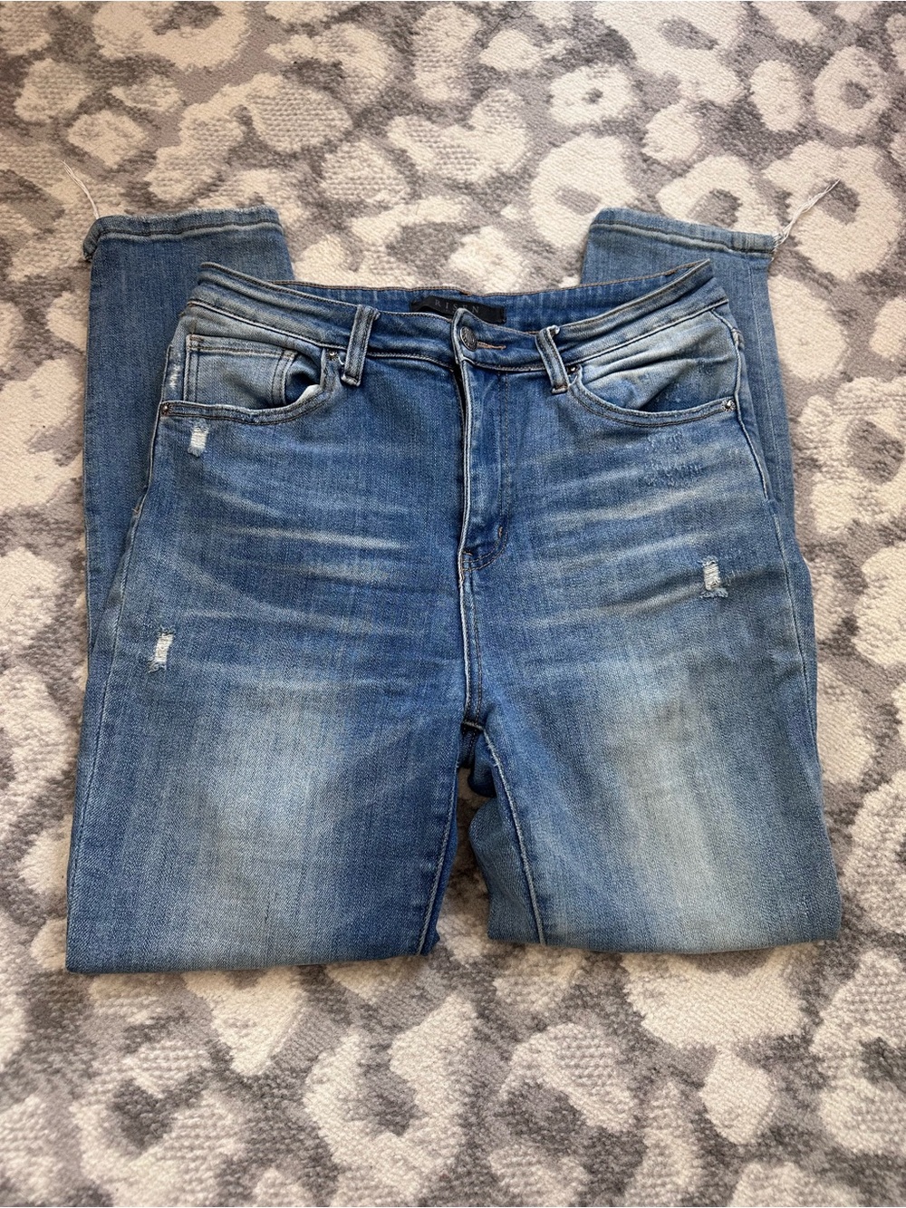 Risen Waist 30 Size 11 Women’s Skinny Jeans Raw Hem Faded Wash RDP1475